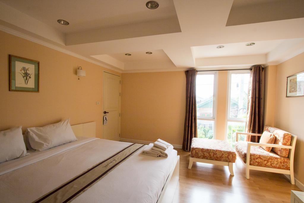 Hotel Triple Palms House Chiang Mai Zewnętrze zdjęcie