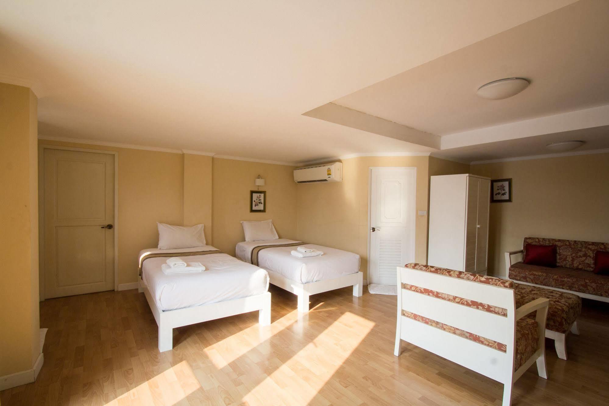 Hotel Triple Palms House Chiang Mai Zewnętrze zdjęcie